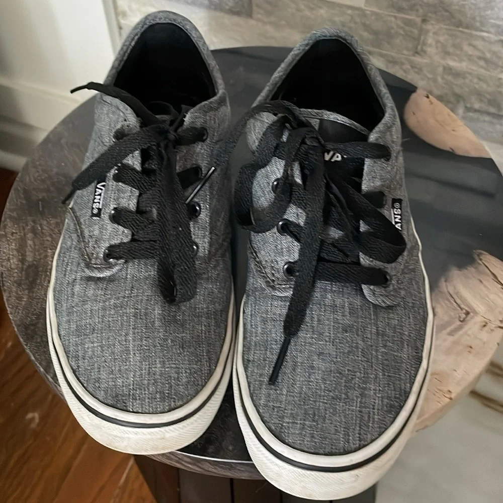 VANS SNEAKERS GREY SIZE 5 Youth